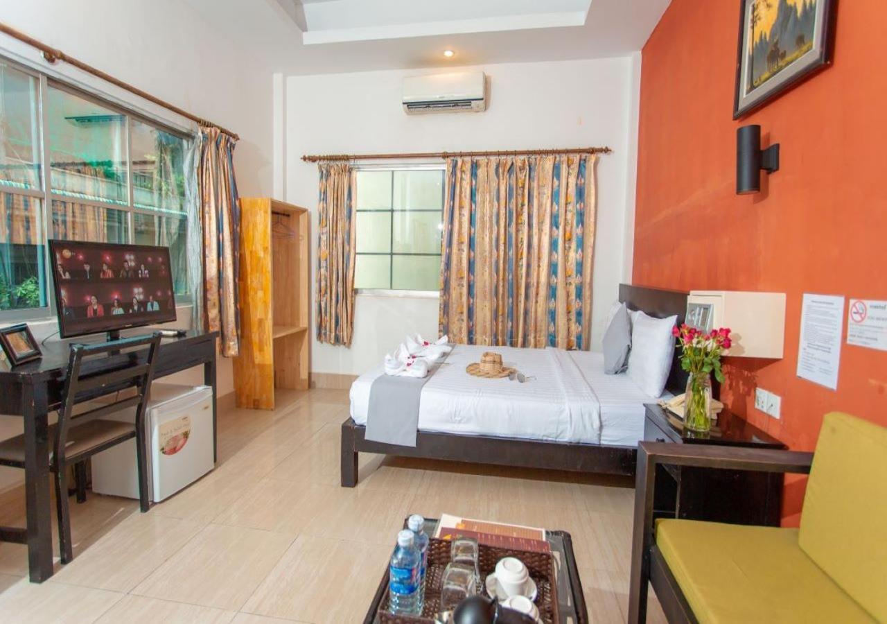 Best Central Point Hotel Phnom Penh Exterior photo