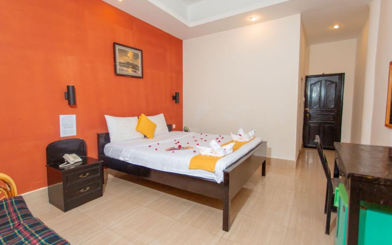 Best Central Point Hotel Phnom Penh Exterior photo