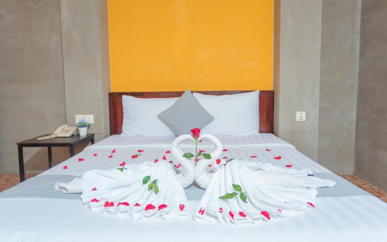 Best Central Point Hotel Phnom Penh Exterior photo